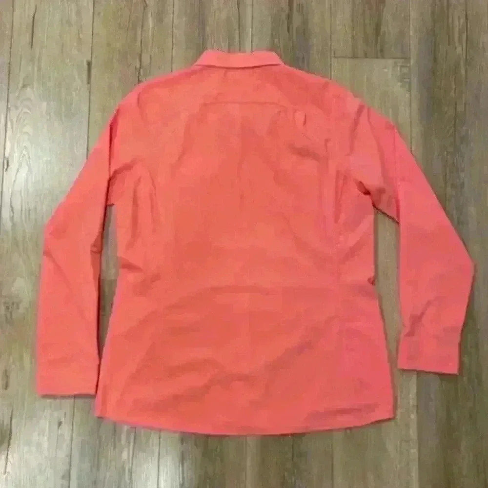 ALPINE DESIGN Women’s Button Up Shirt in Excellent Condition. Size Large. - Picture 5 of 5
